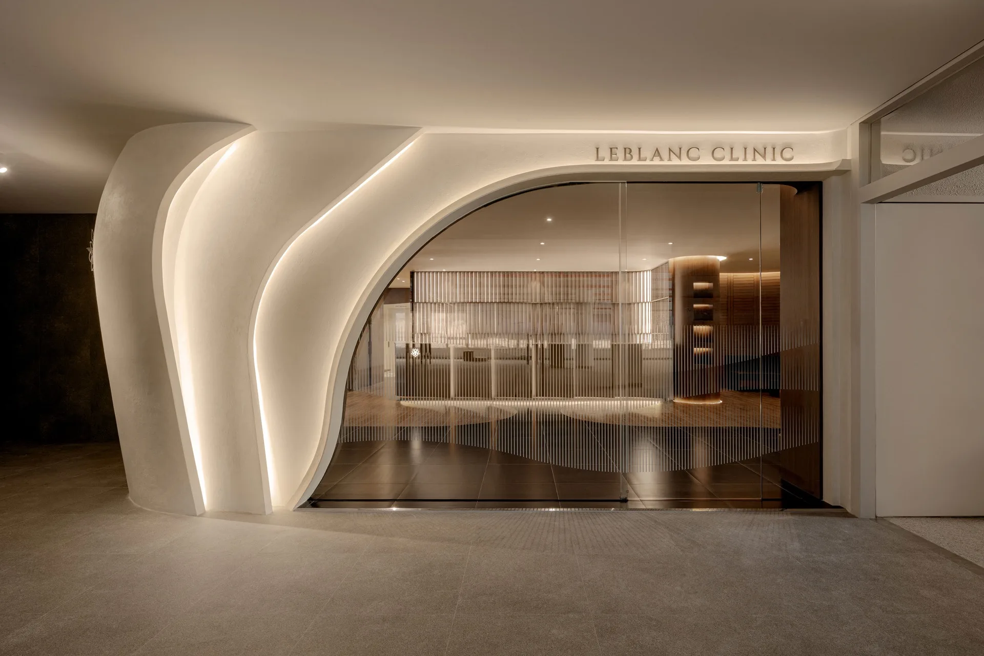 LEBLANC CLINIC Interior
